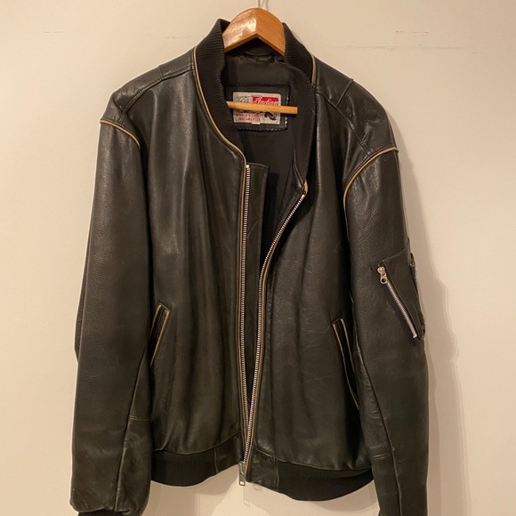Leather jacket - Picture 3 of 3